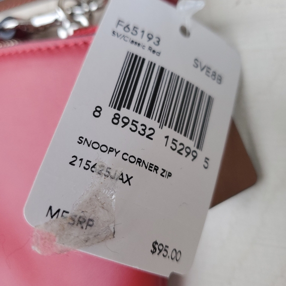 NWT COACH SNOOPY leather wristlet F65193 - Picture 5 of 7